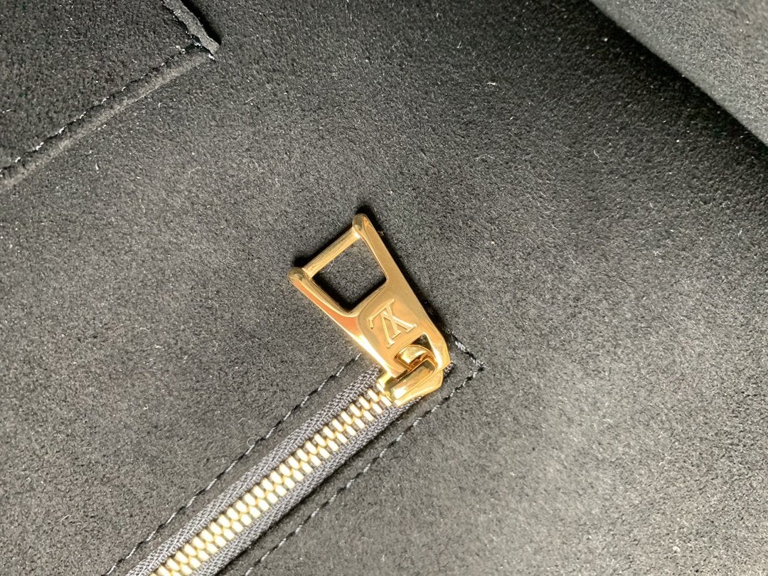 Louis Vuitton Crafty Onthego GM 41 Noir Monogram Canvas Bag
