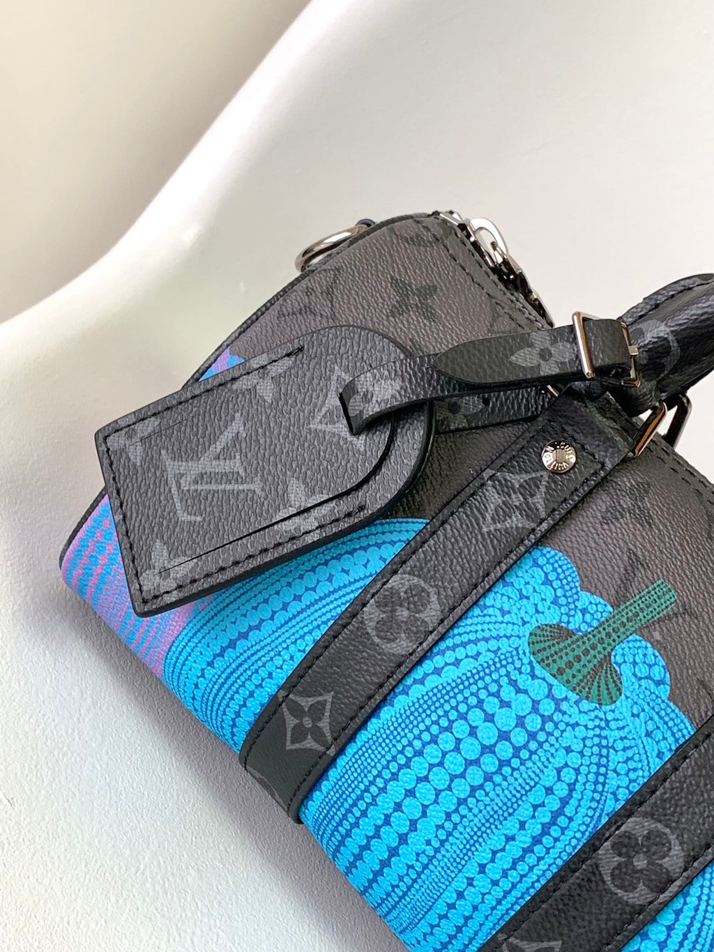 Louis Vuitton Keepall Bandoulière 21 in Multicolor Calfskin Bag