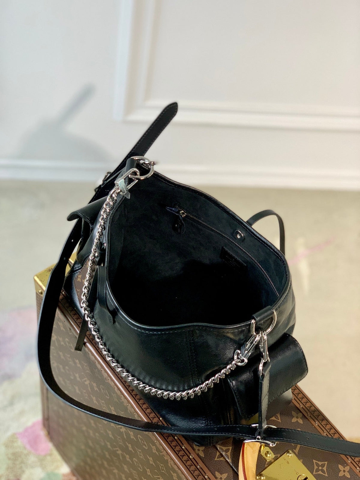 Louis Vuitton Carryall Cargo Vibe PM 33.5 in Black Lambskin Brown Monogram Tag Bag
