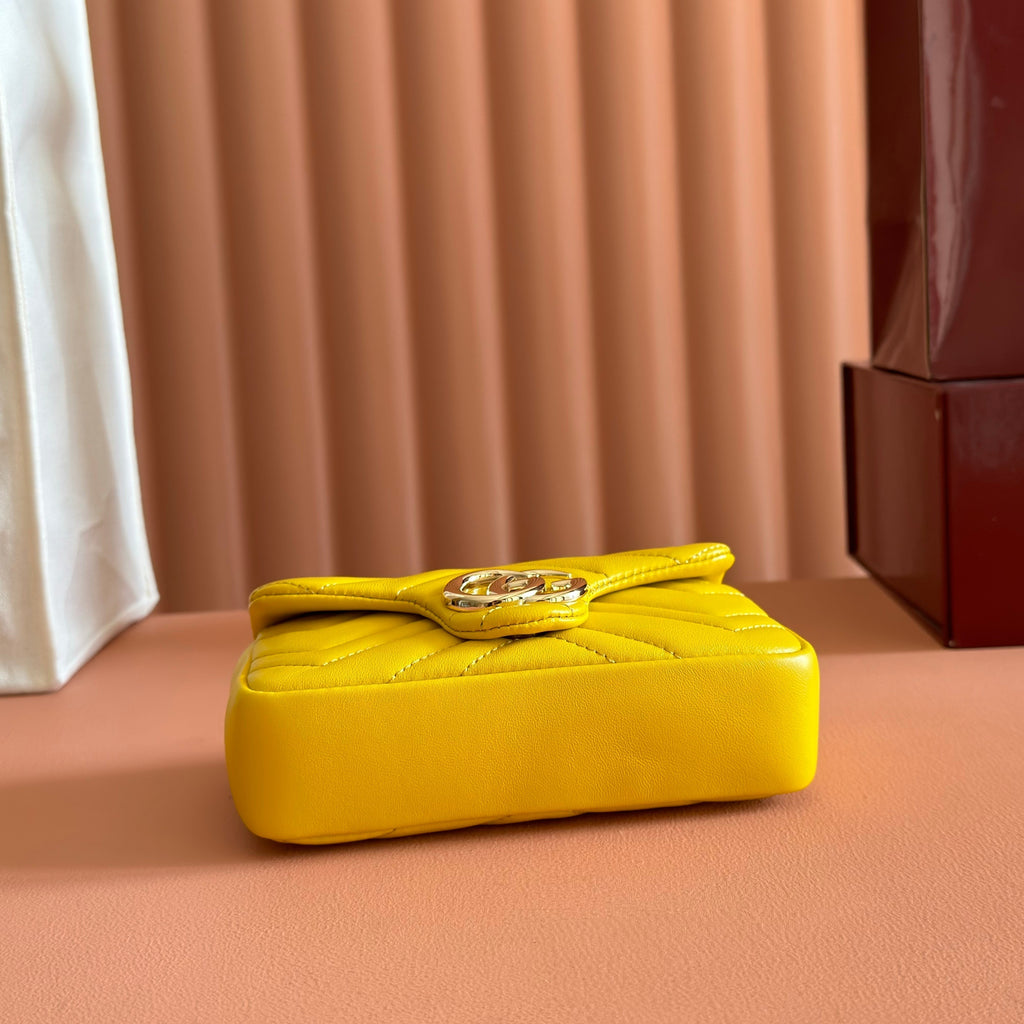 Gucci 26S Marmont Bag 16 in Yellow Lambskin