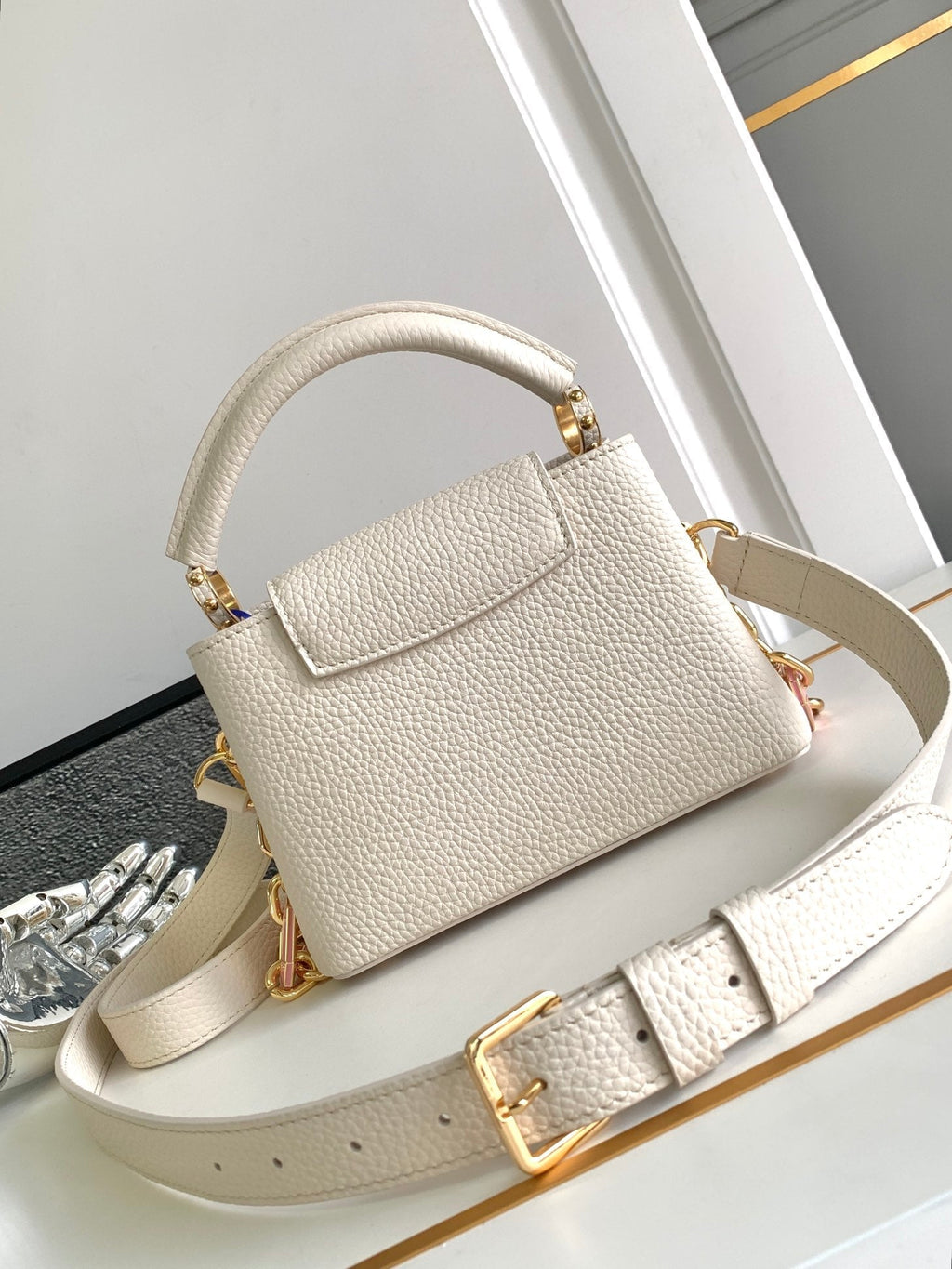 Louis Vuitton Capucines Mini 21 in Pearl White Taurillon Gold Hardware Bag