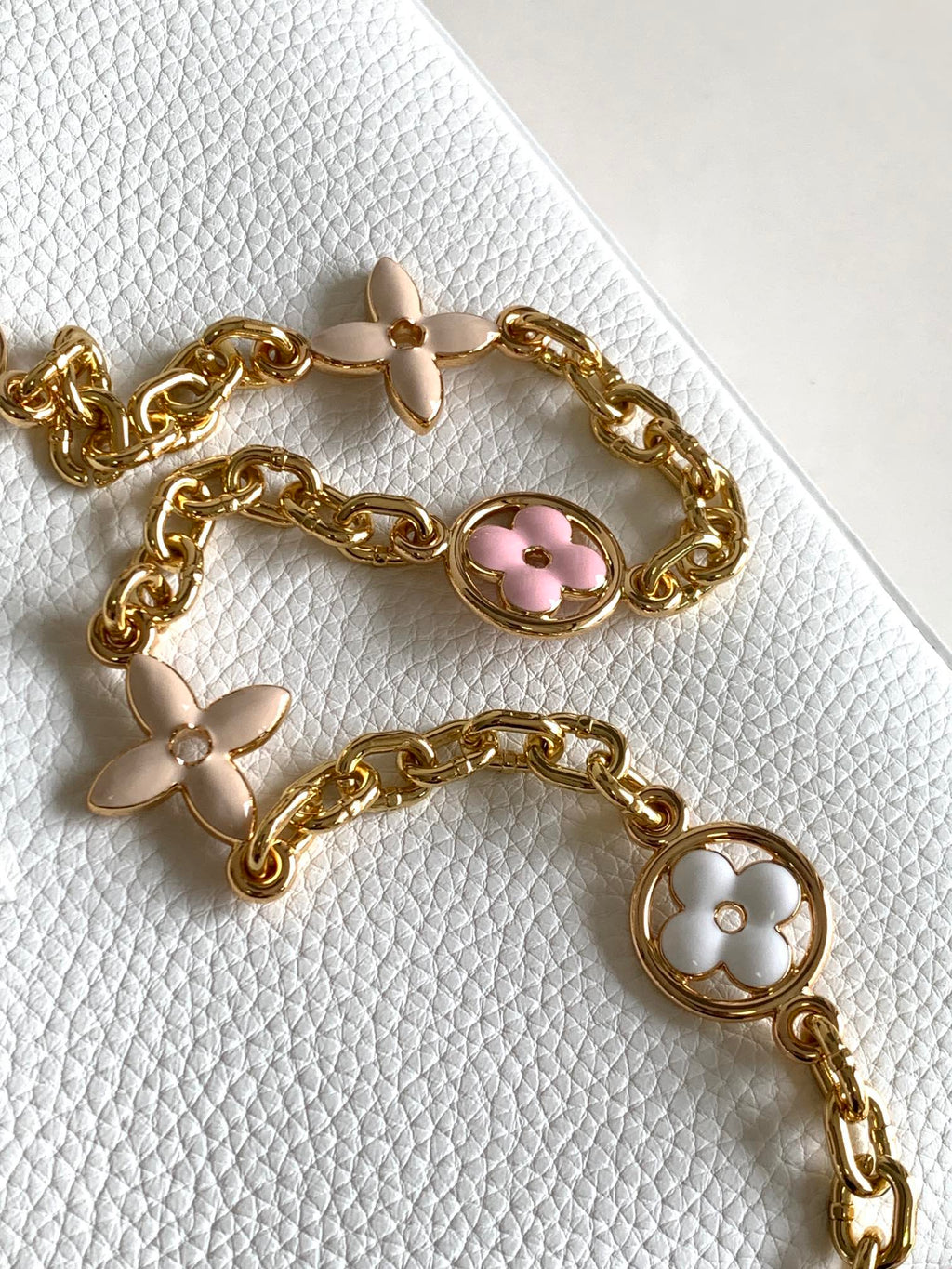 Louis Vuitton Capucines BB 27 in White Mix Pink and Beige Taurillon Gold Hardware Bag