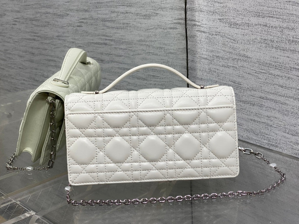Dior 25S Talk Phone Pouch 21 in White Cannage Lambskin Silver Hardwre