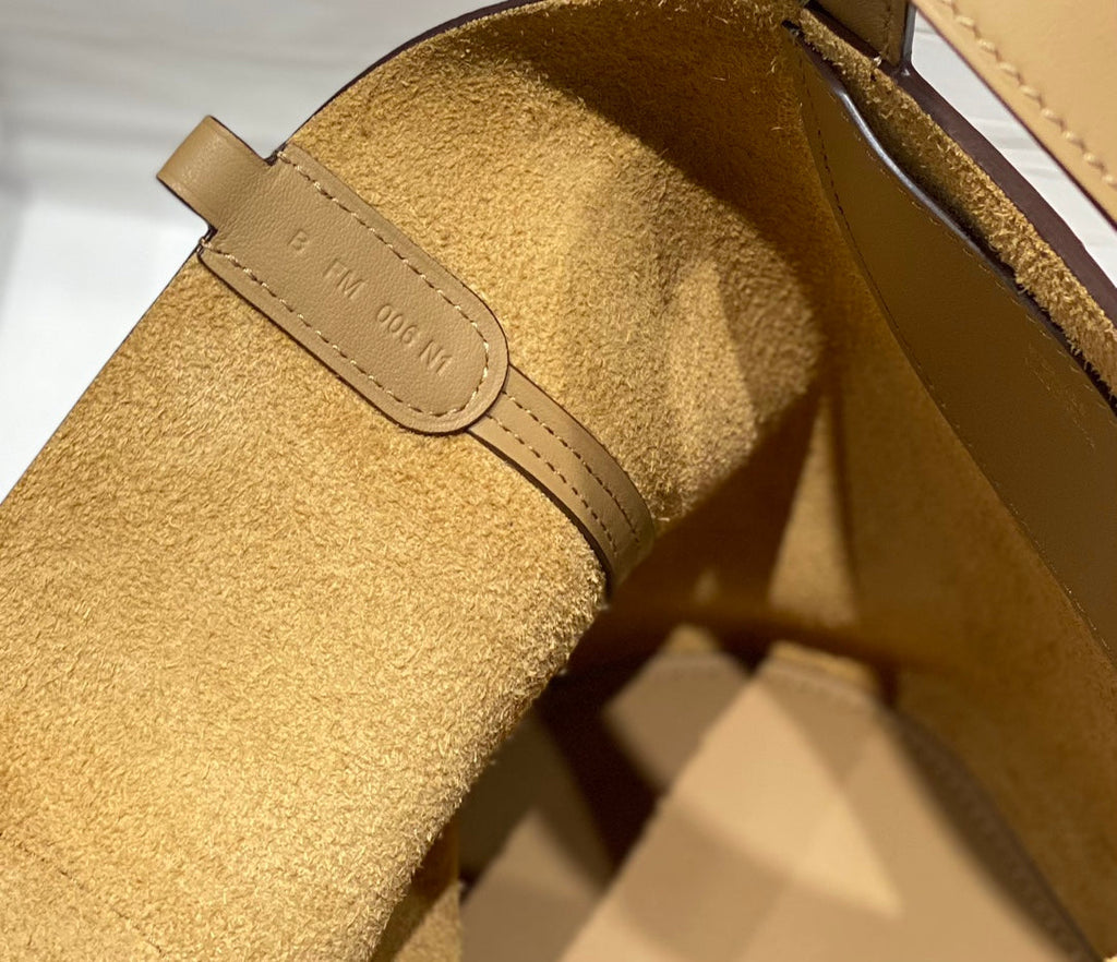 Hermes 25S in the Loop 18 in Light Caramel Calfskin Silver Hardware Bag