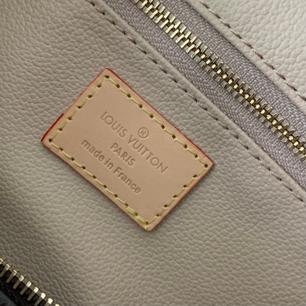Louis Vuitton Dopp Kit 28 in Brown Monogram Canvas Bag