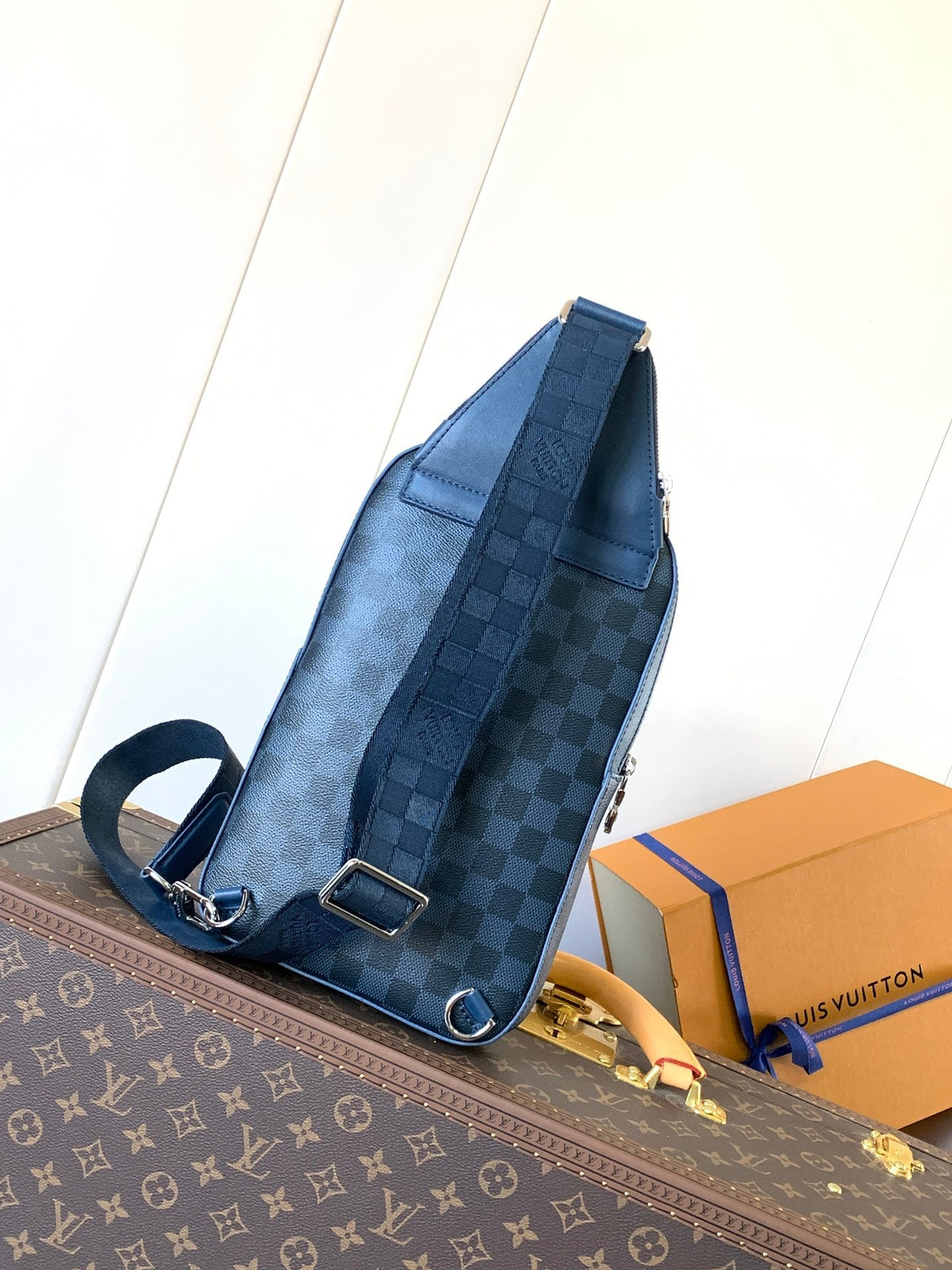 Louis Vuitton Avenue Slingbag 31 in Navy Blue Taiga Leather with White Logo Printed Bag