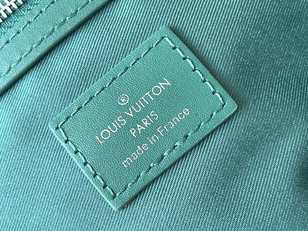 Louis Vuitton Keepall Bandoulière 50 in Green Monogram Heritage Canvas Bag