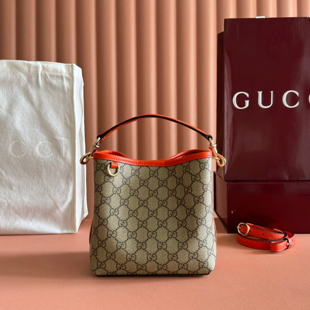 Gucci 25S Emblem Mini Bag 19 in Beige and Black Calfskin
