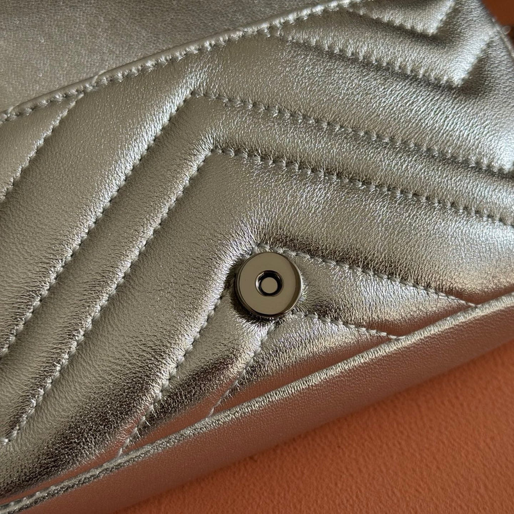 Gucci 26S Marmont Bag 16 in Silver Lambskin