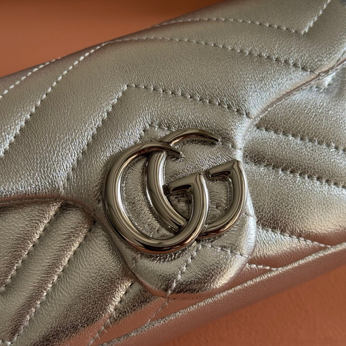 Gucci 26S Marmont Bag 16 in Silver Lambskin