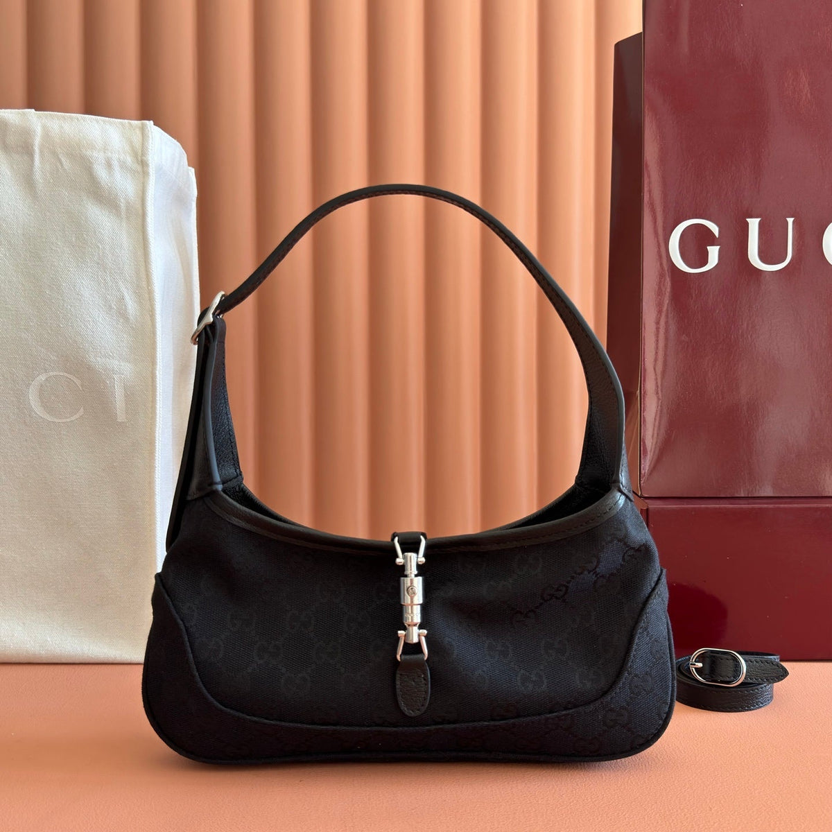 Gucci 26S Jackie Slim Shoulder Bag 27 in Black Canvas