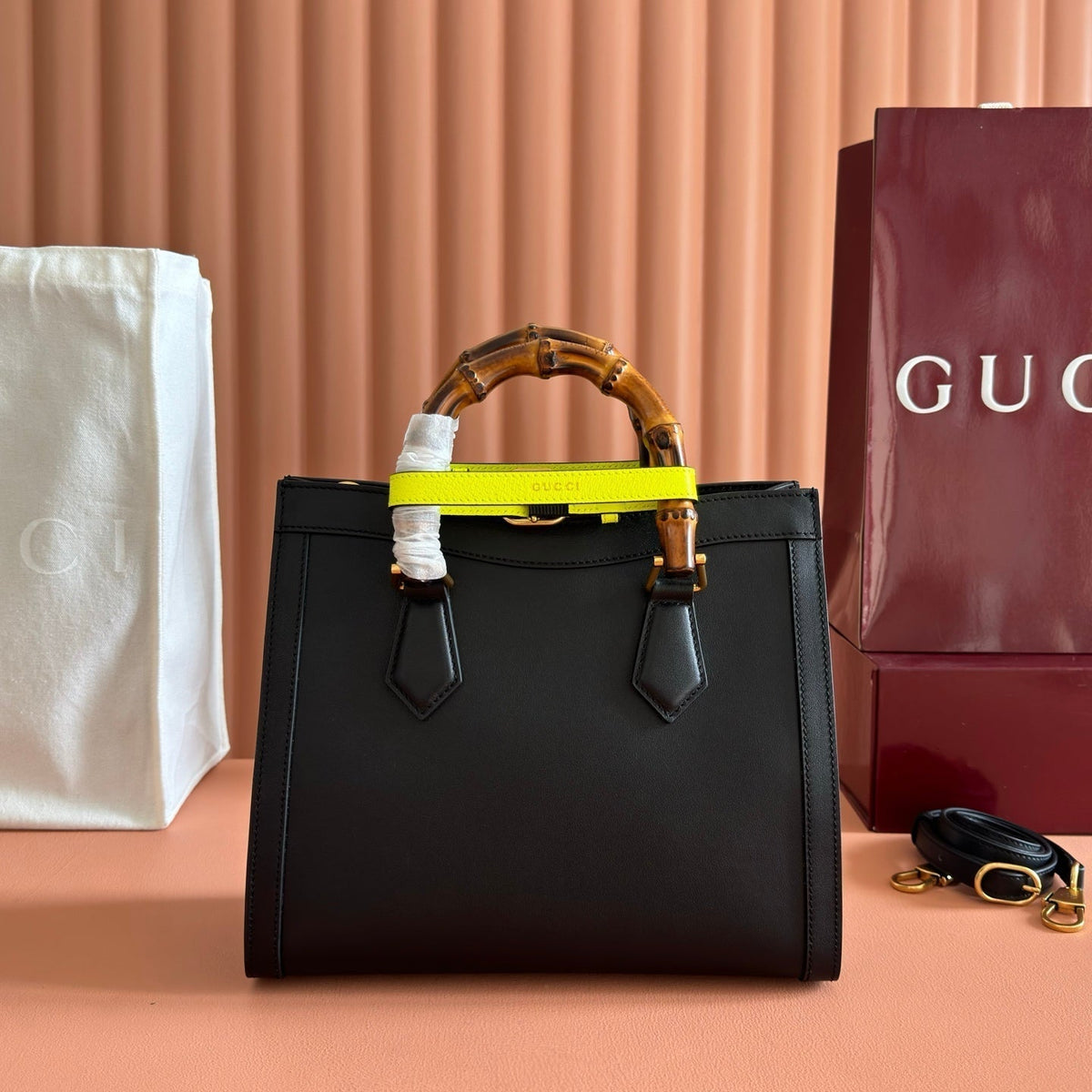 Gucci 26S Diana Tote Bag 27 in Black Calfskin