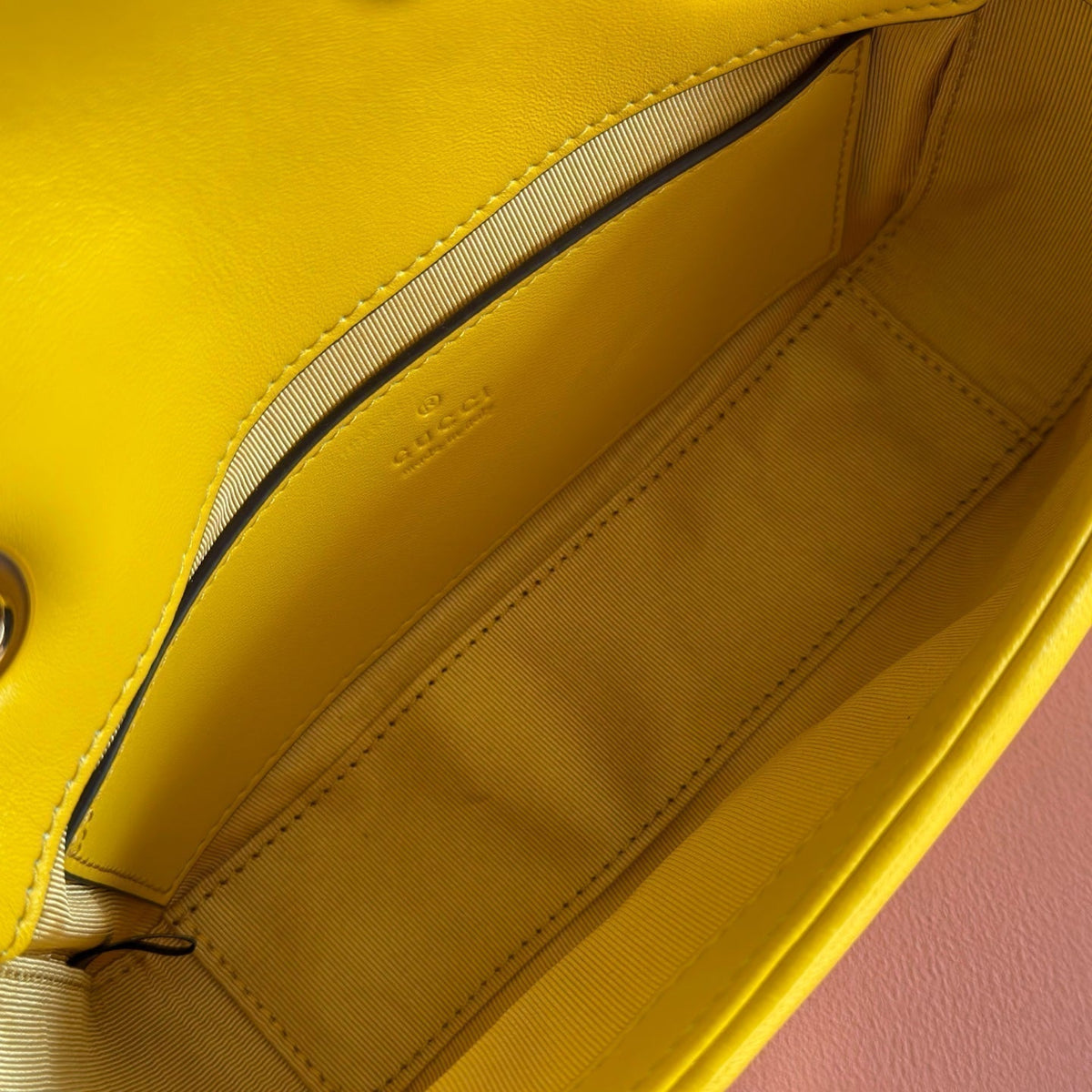 Gucci 26S Marmont Bag 22 in Yellow Lambskin