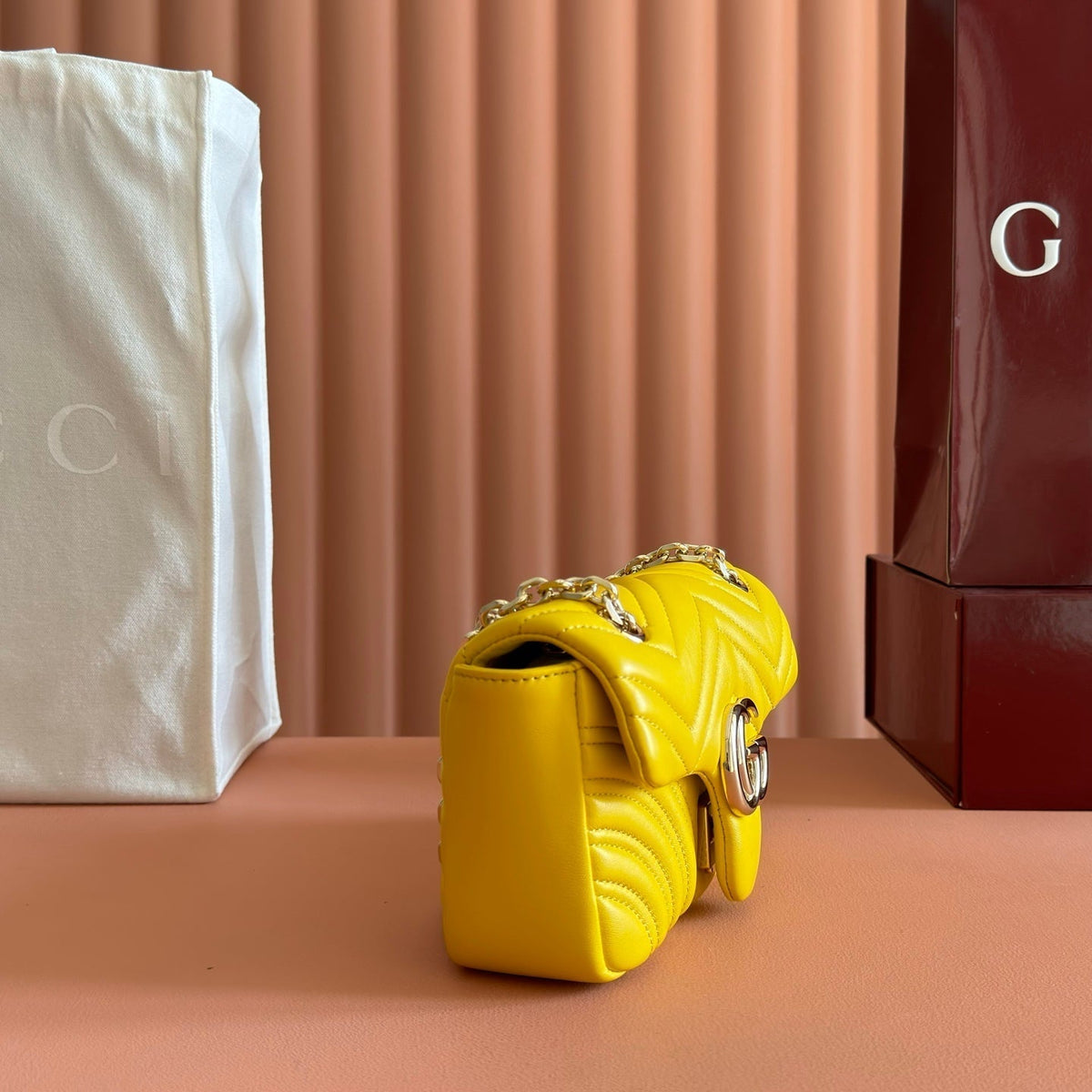 Gucci 26S Marmont Bag 22 in Yellow Lambskin