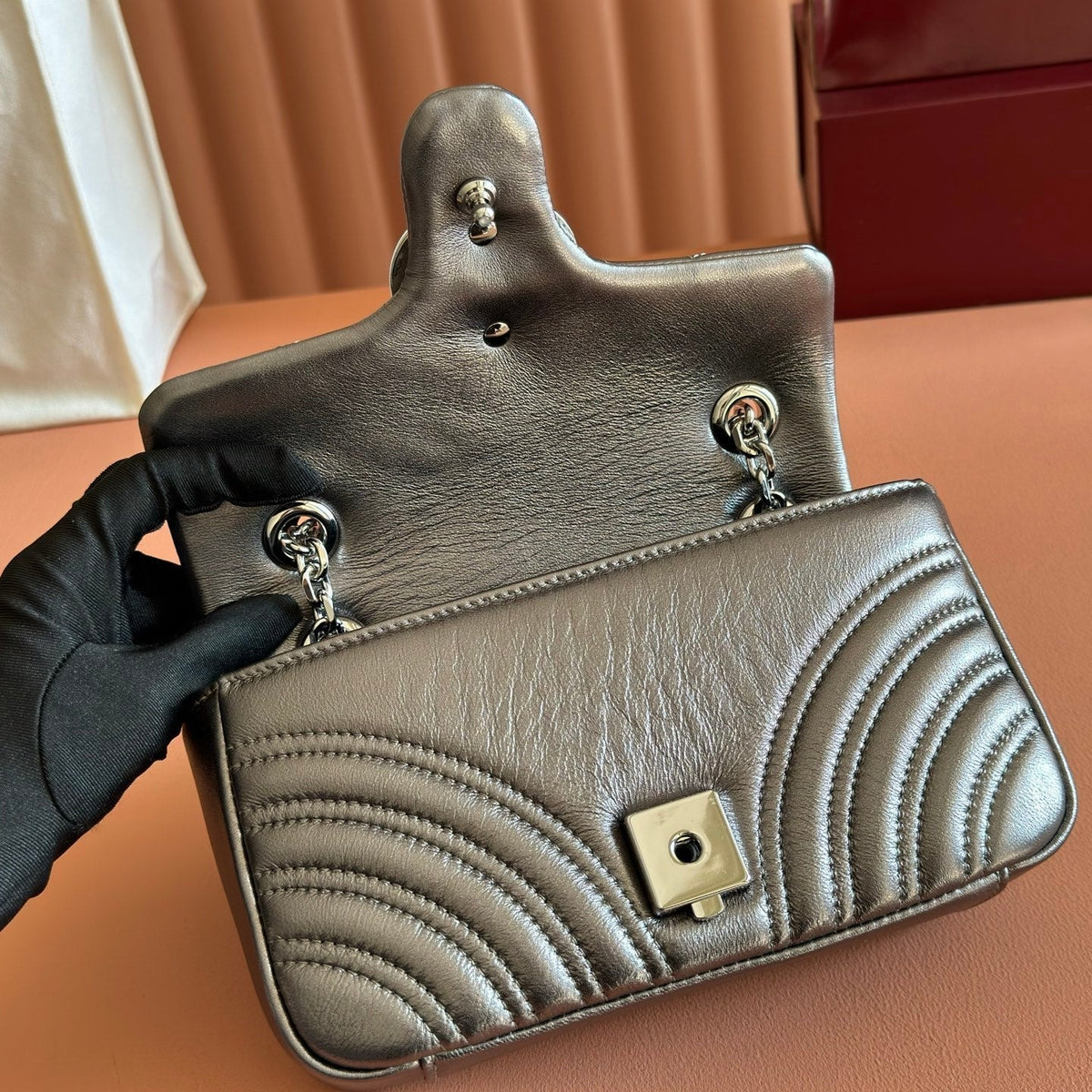 Gucci 26S Marmont Bag 22 in Warm Gray Brown Lambskin