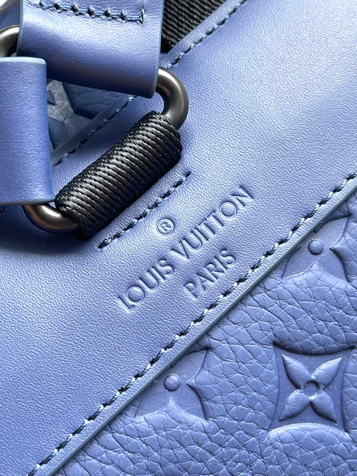 Louis Vuitton Christopher MM 44 in Sapphire Blue Taurillon Bag
