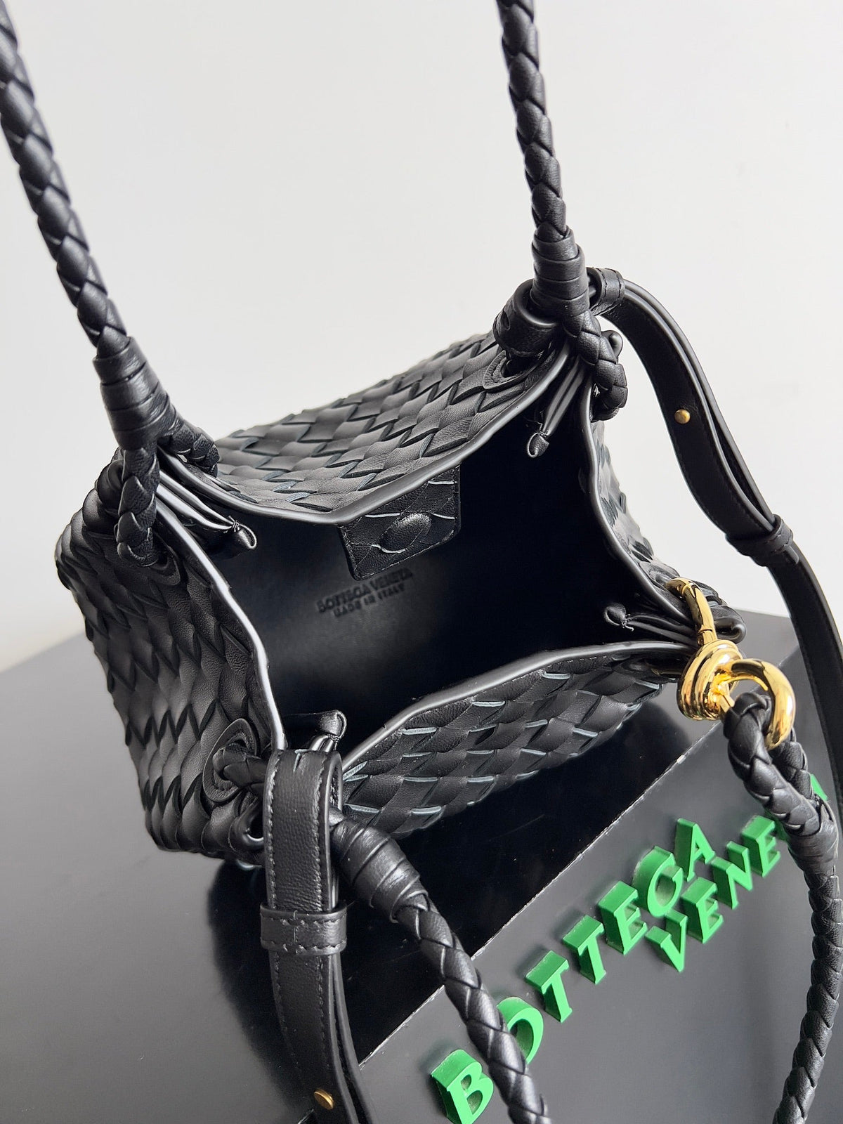Bottega Veneta Bv Small Parachute 21 Black Lambskin Ghw Bag