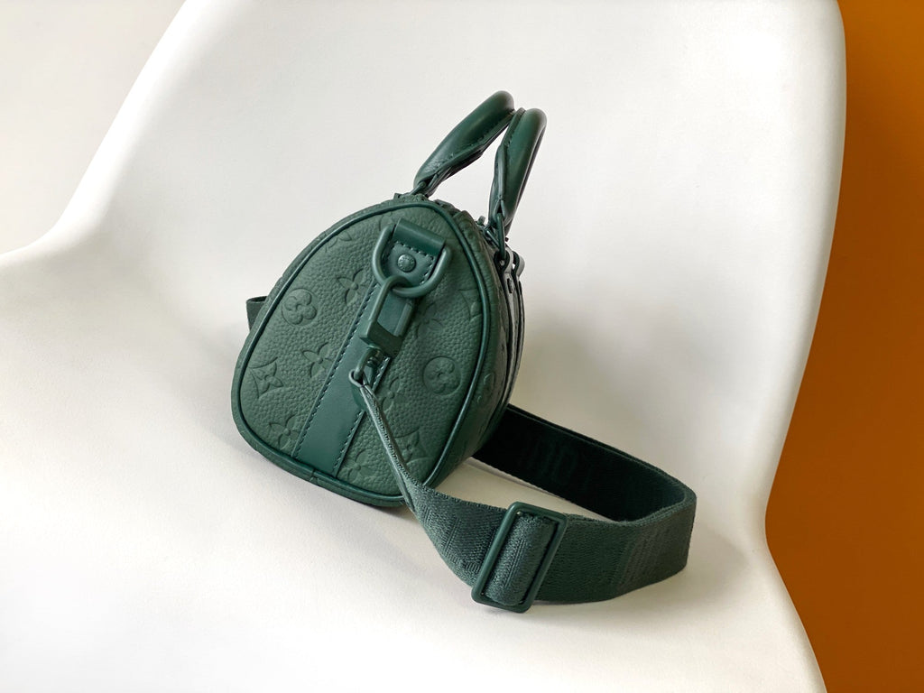 Louis Vuitton Keepall Bandoulière 25 in Forest Green Monogram Embossed Calfskin Bag