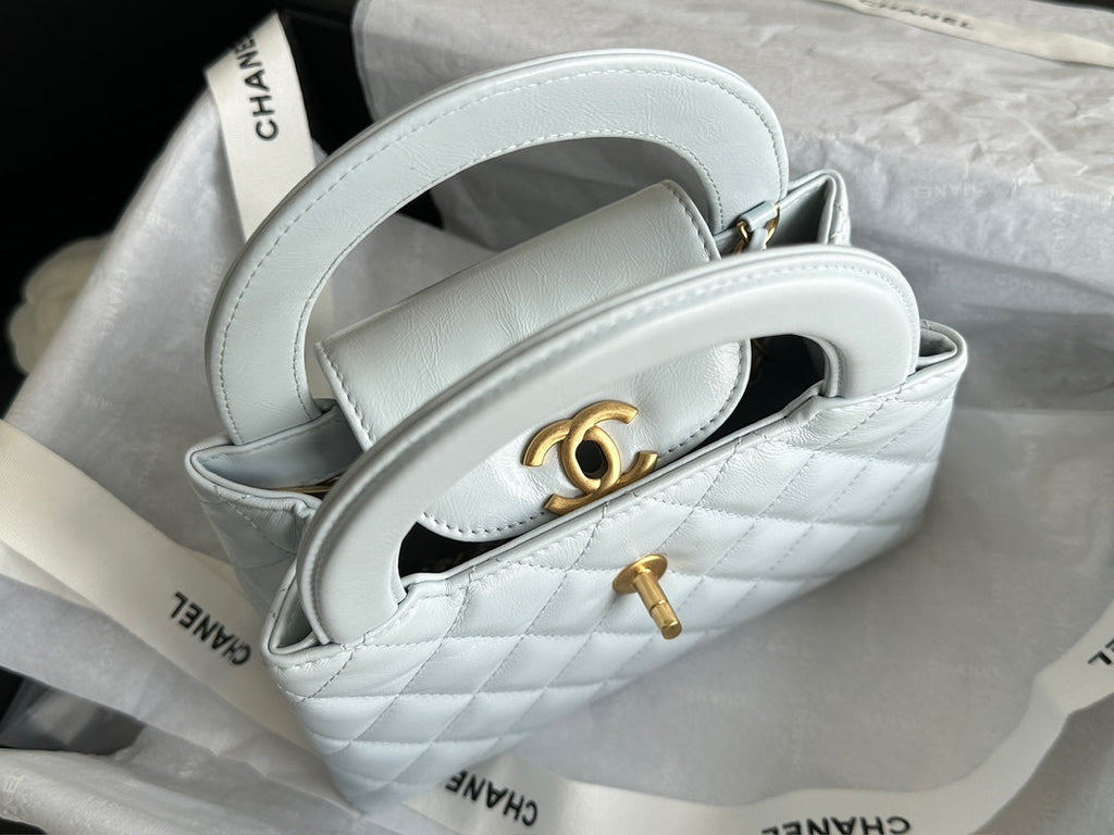 Chanel Vintage Kelly 25S 19 cm in Pastel Mint Green Lambskin with Gold Hardware Bag