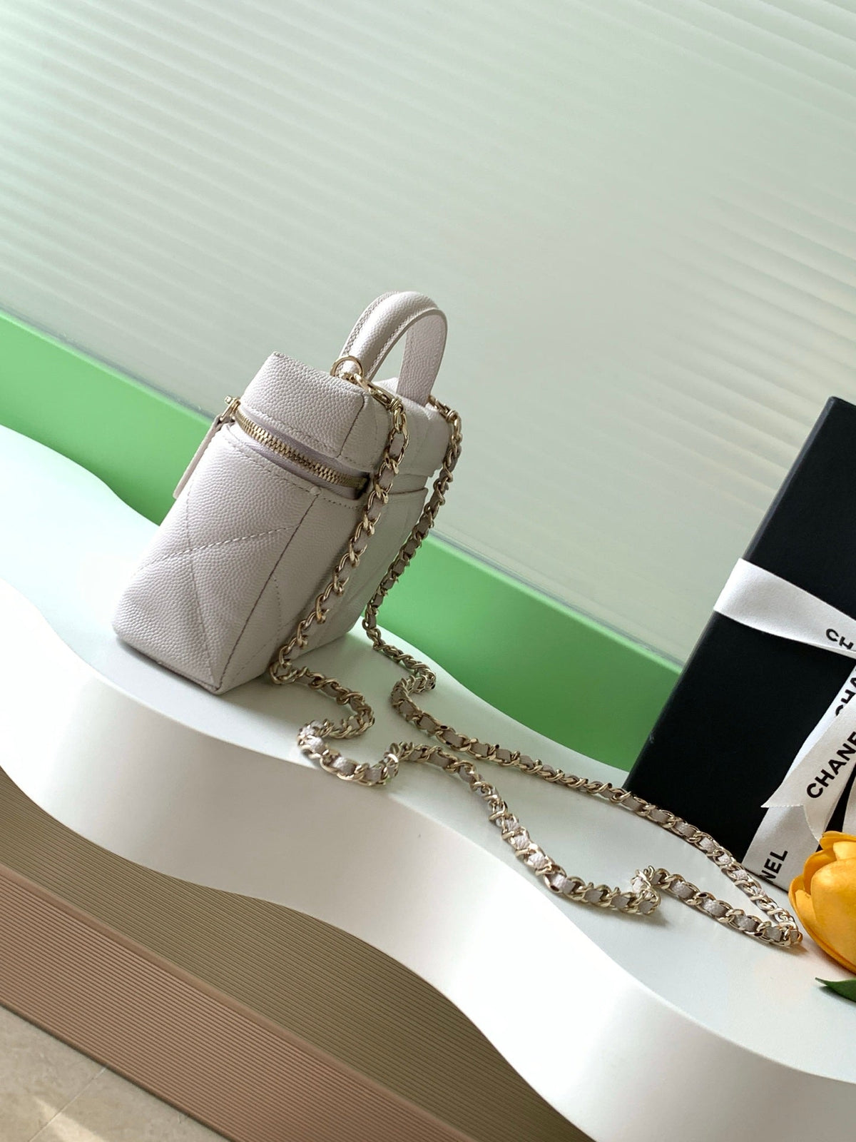 Chanel 25S Vanity Bag 19.5 cm in Light Beige Lambskin