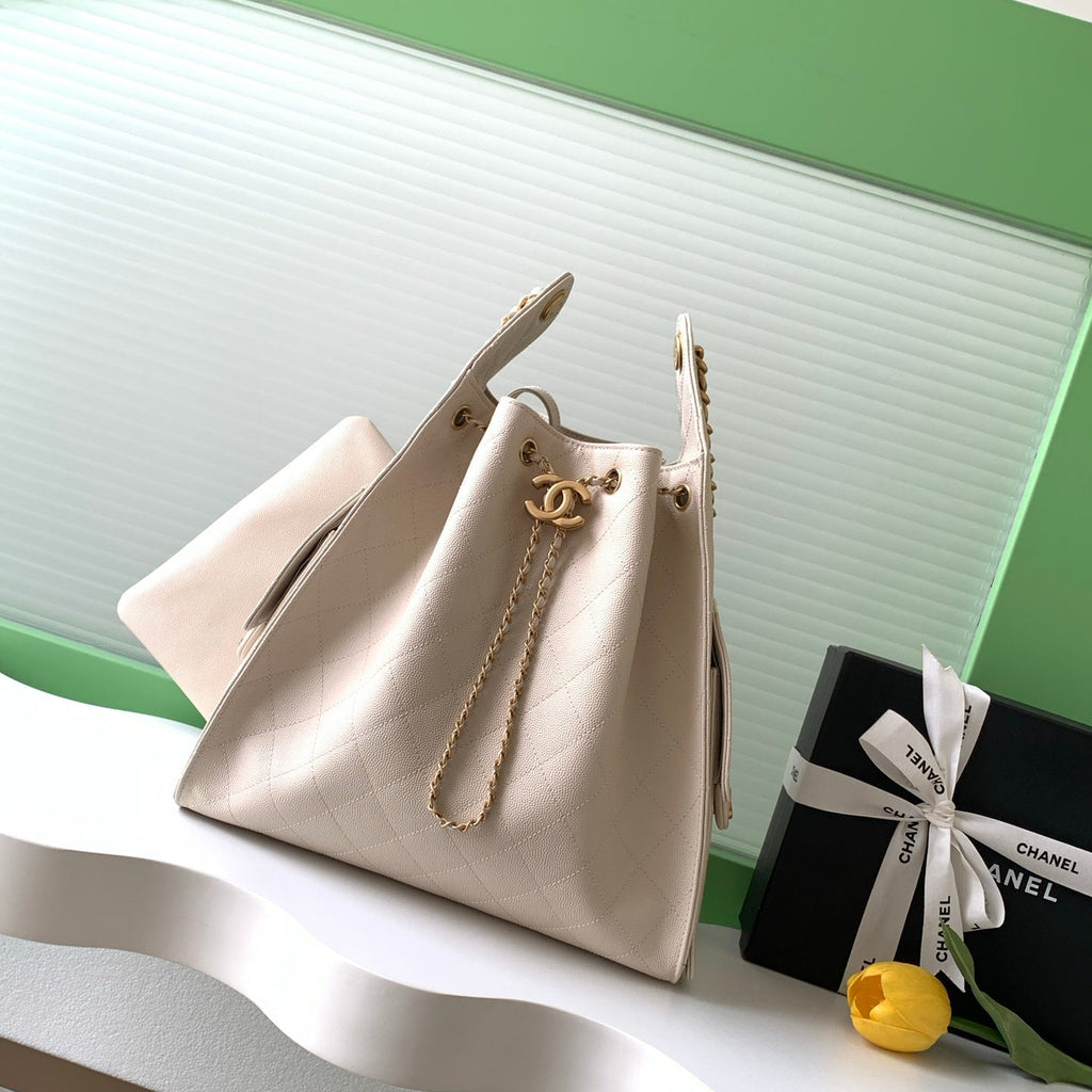 Chanel 25S Hobo Bag 40 in Light Beige Caviar Leather with Gold Hardware