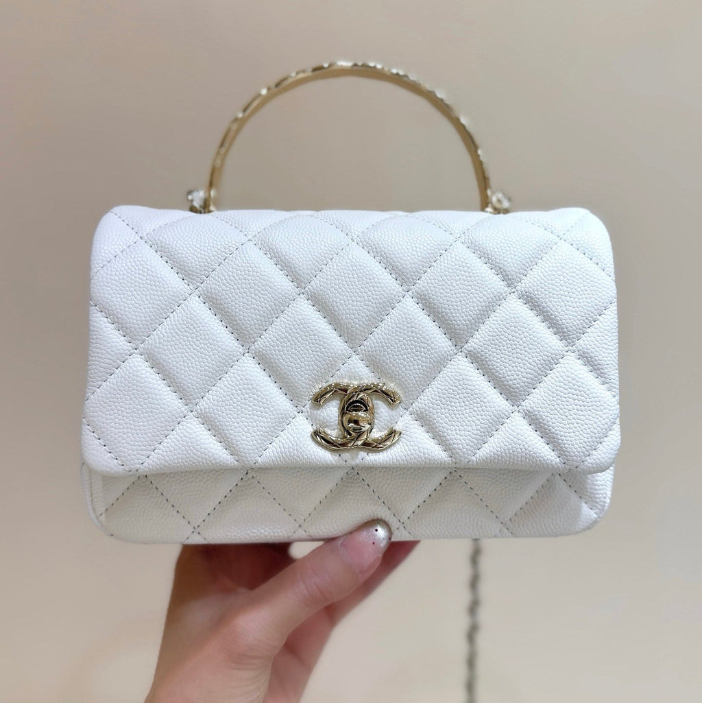 Chanel 25S Coco Crush Handle 18 in White Calfskin Gold Hardware Bag