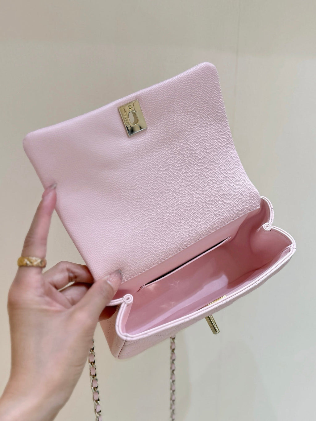Chanel 25S Coco Crush Handle 18 in Pink Calfskin Gold Hardware Bag