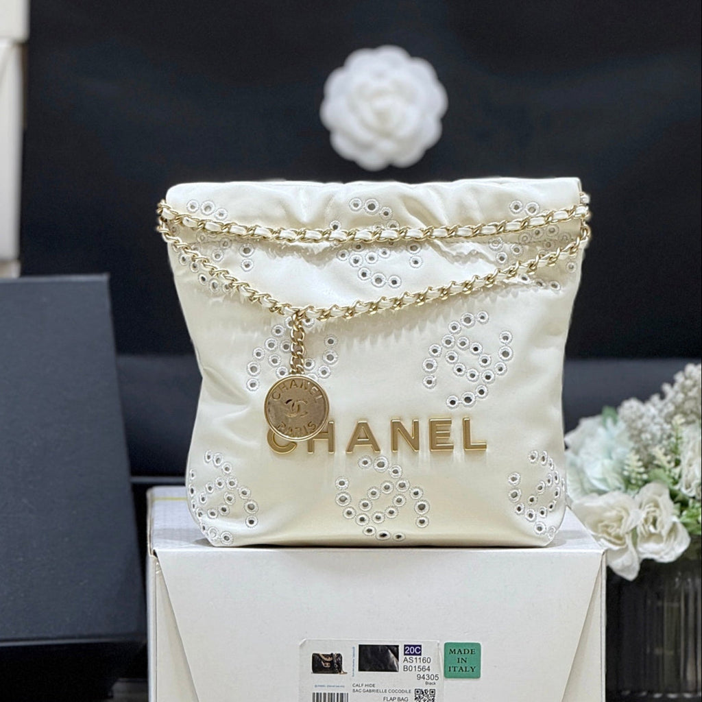 Chanel 25S Mini Bag 20 in Ivory Lambskin